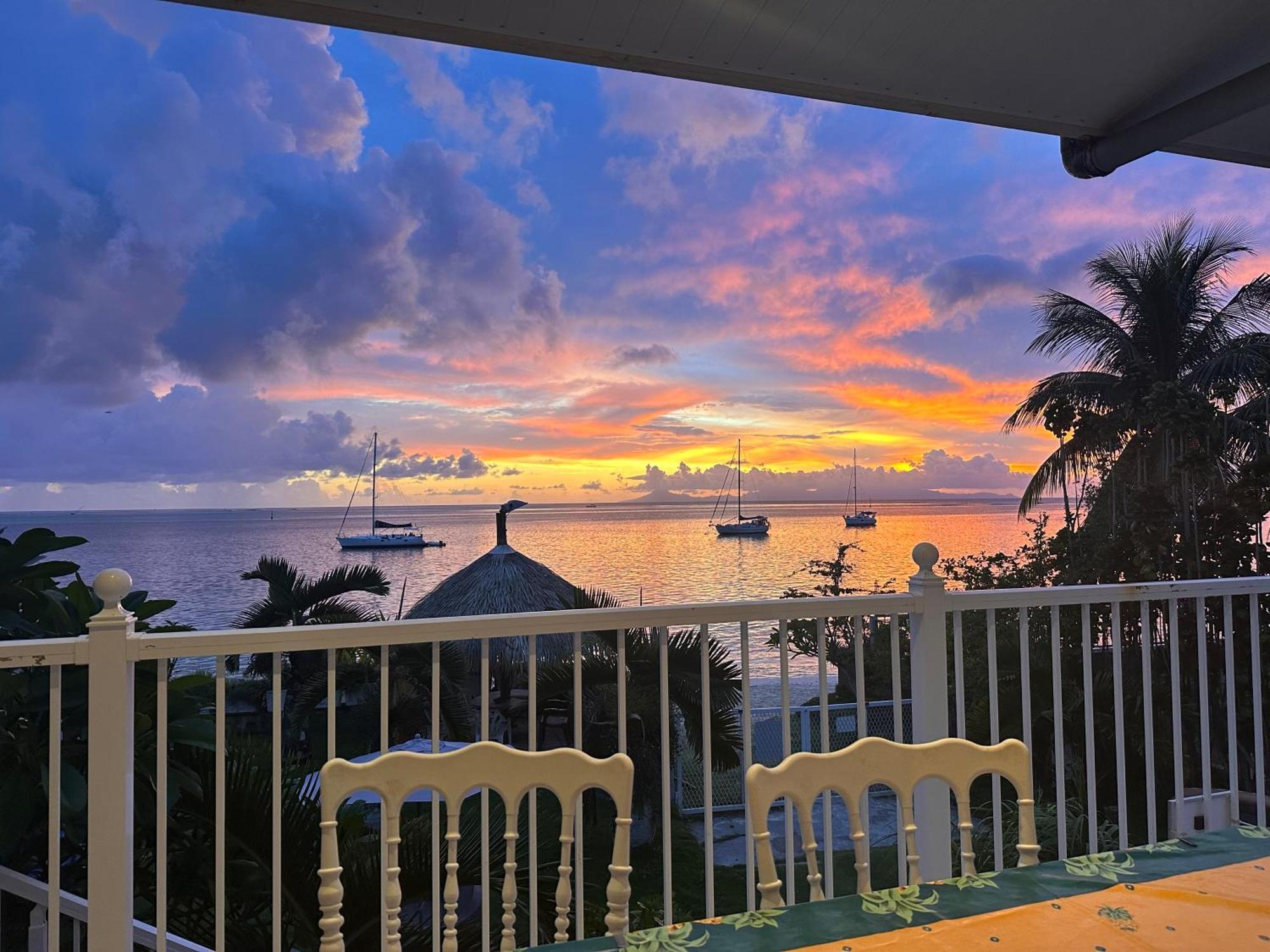 Meri Lodge Huahine « Room Of Marta » Fare Exterior foto