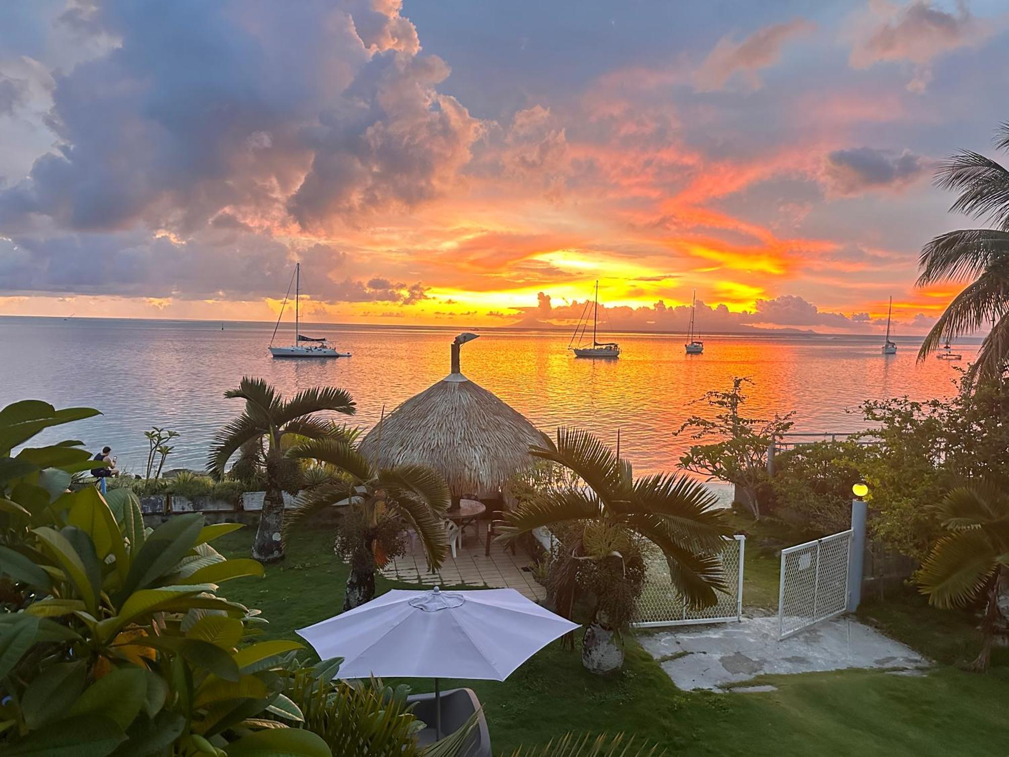 Meri Lodge Huahine « Room Of Marta » Fare Exterior foto